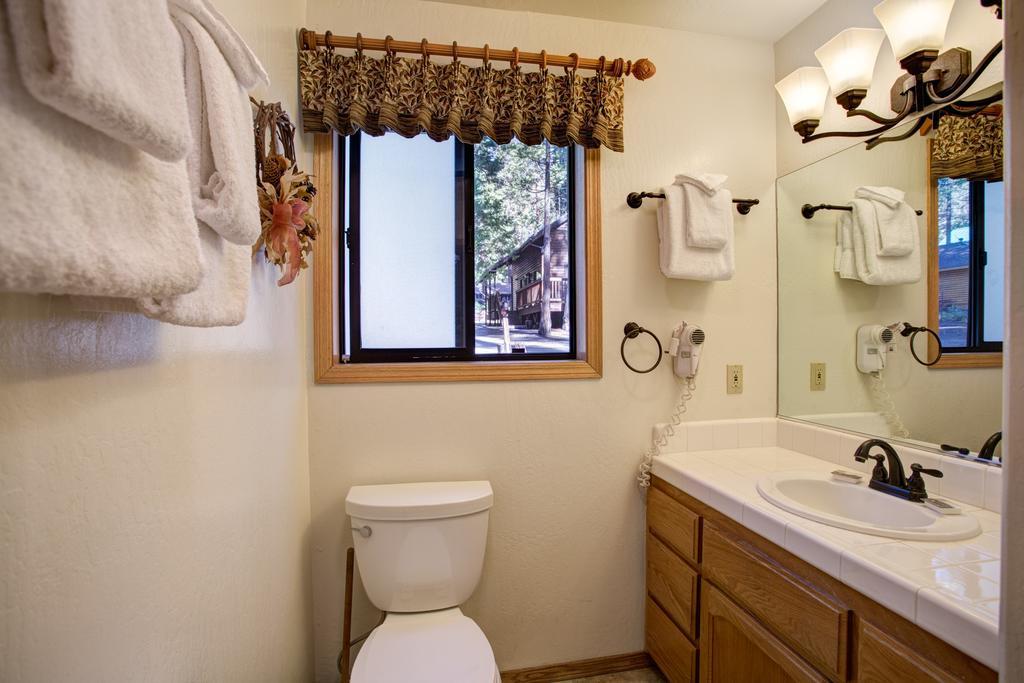 12 Cabin Twelve Wawona Bagian luar foto